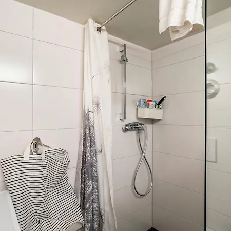 Apartment Mini Mit Bad Und Kueche *