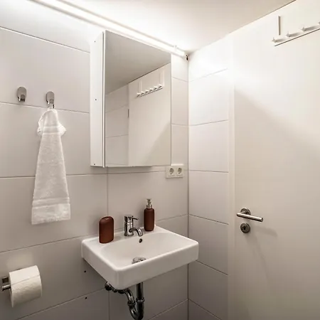 Mini Mit Bad Und Kueche Apartment *